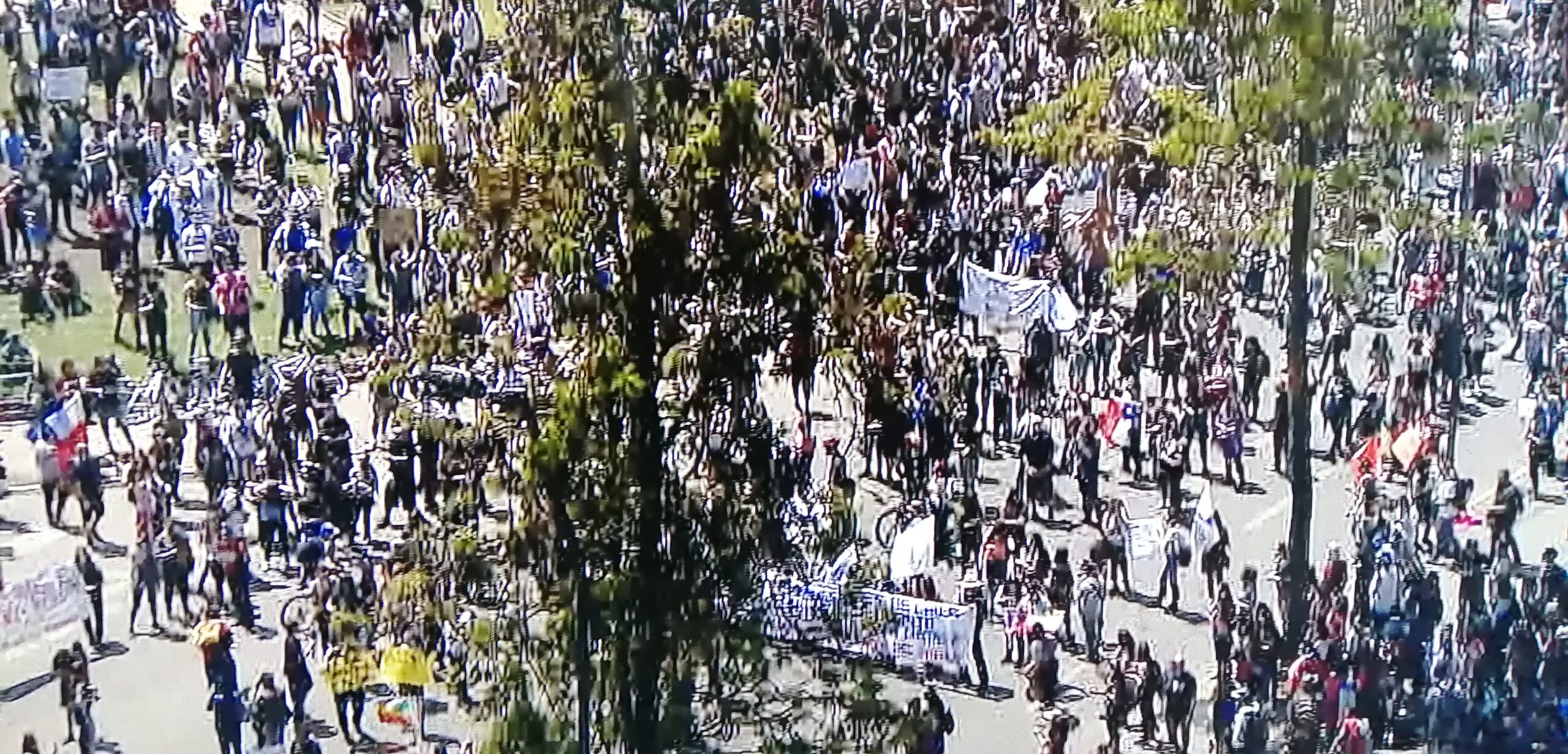 Manifestaciones en Parque Araucano, Plaza Baquedano, Plaza Ñuñoa