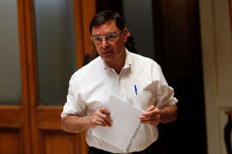 Delegado presidencial de la región Metropolitana, Felipe Guevara, renunció a su cargo luego de que la Contraloría General de la República ordenara un sumario en su contra por posibles faltas a la probidad