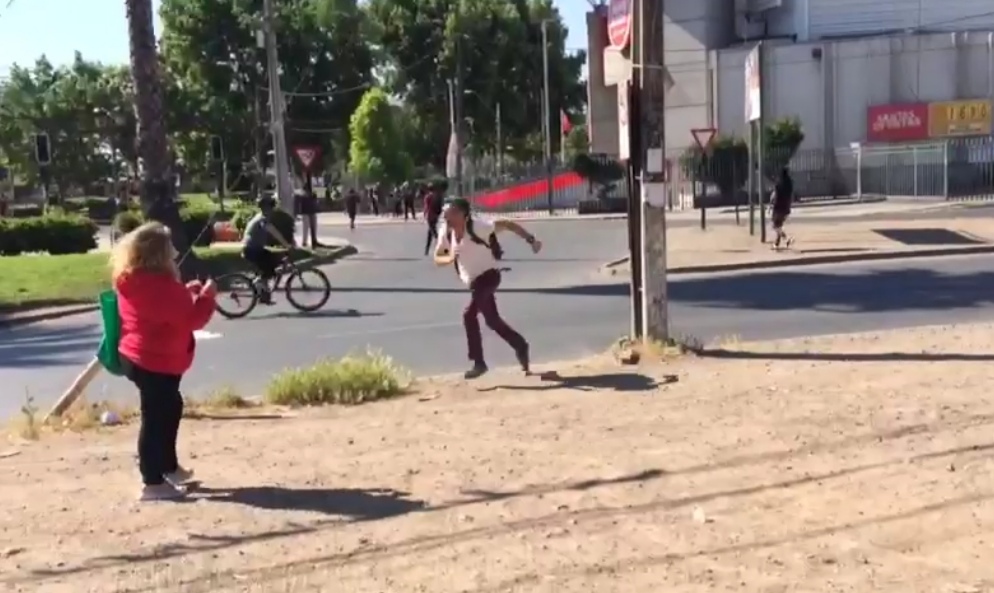 Asaltan supermercado Santa Isabel de metro Las Parcelas