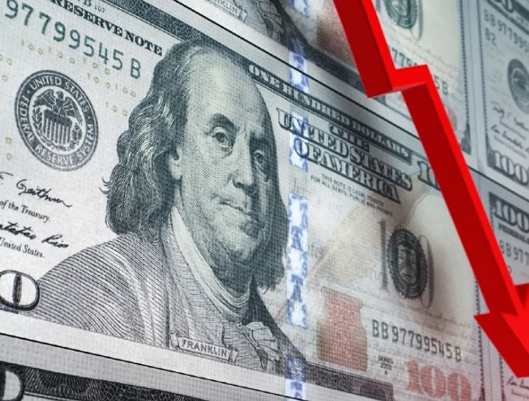 Peso chileno continúa fortaleciéndose sobre el dólar, que esta jornada descendió hasta los $788, niveles que no vistos desde septiembre de 2021