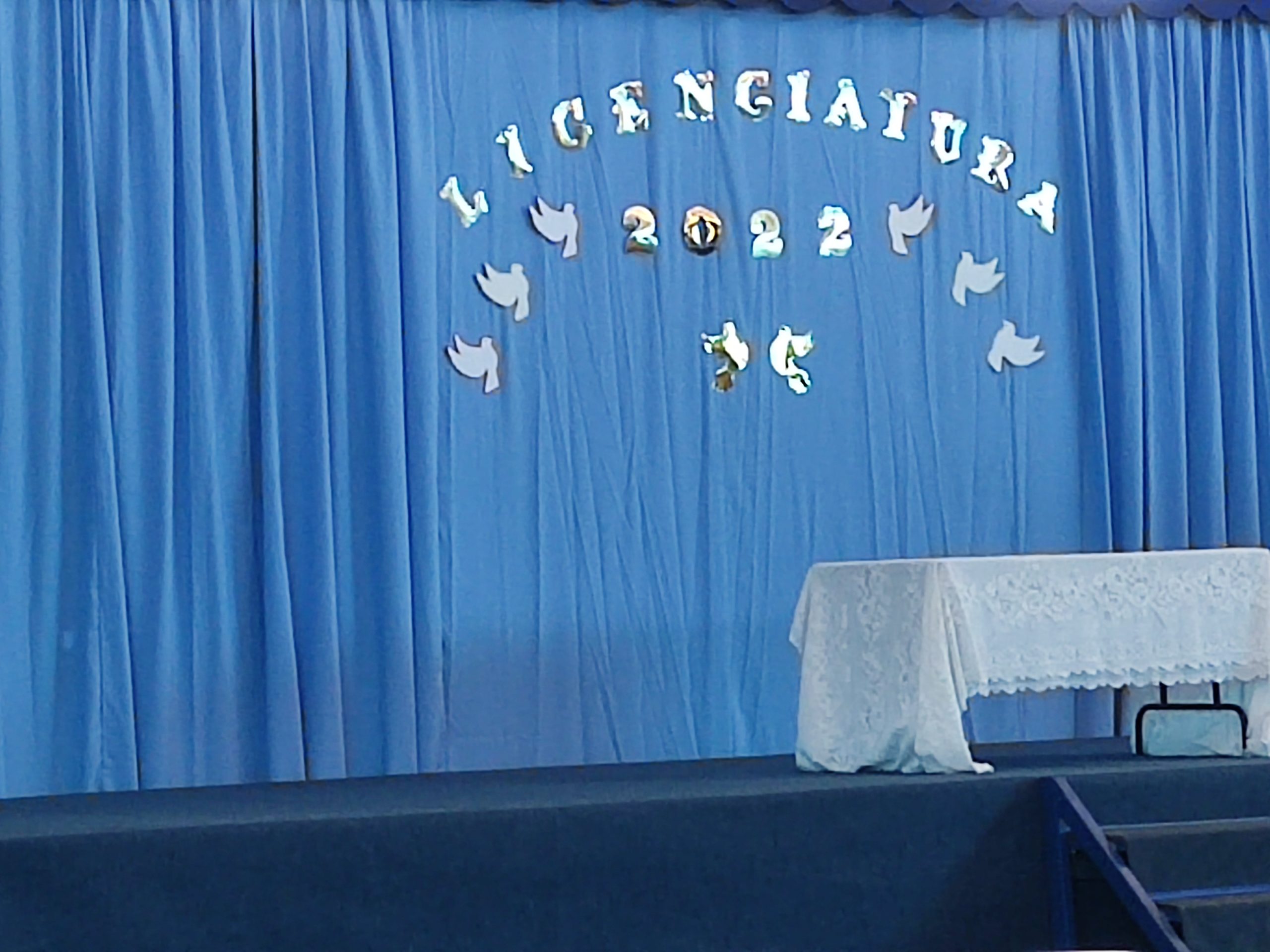 Centros de educación celebran licenciaturas presenciales en todo Chile