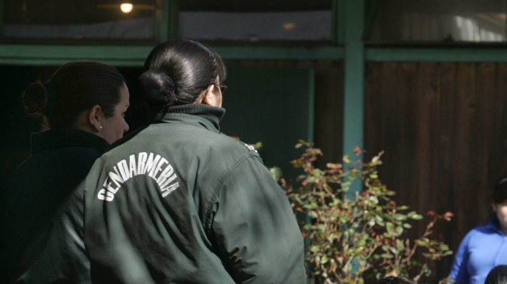 Delincuente roba el arma a funcionaria de Gendarmería