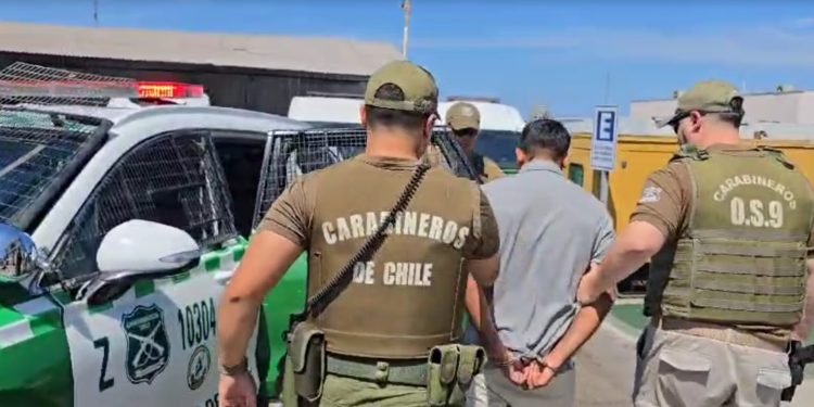 Hombre portaba dos kilos de marihuana en su mochila