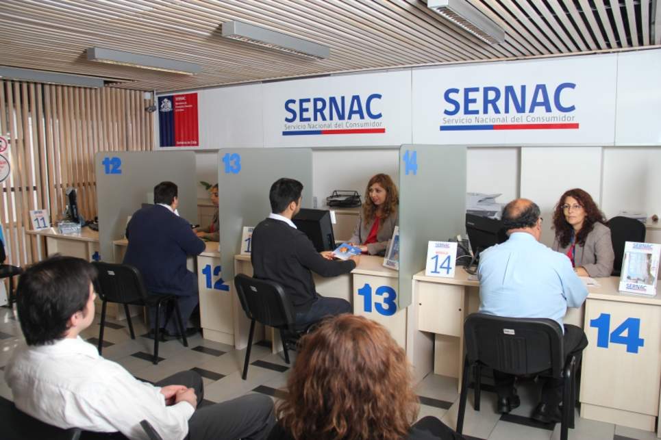SERNAC recibió 8.275 reclamos de personas afectadas por el corte eléctrico nacional