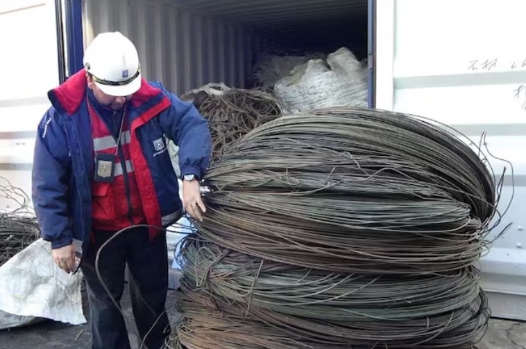 Desbaratan banda roba cables